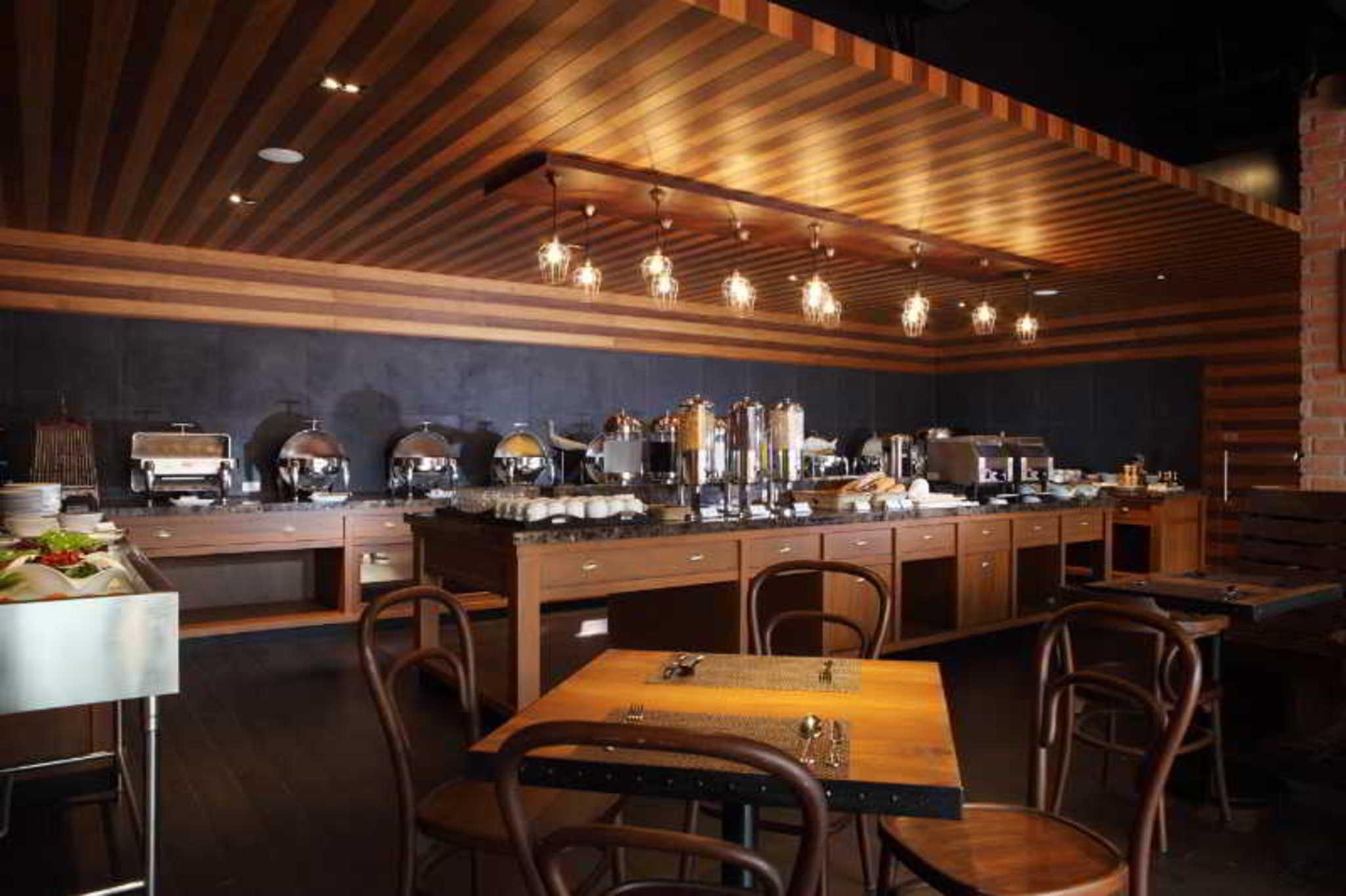 nhà trọ Rambuttri Village Plaza 3*