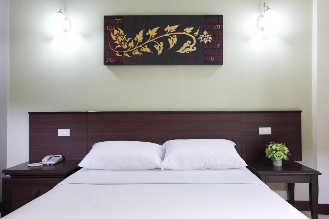 Rambuttri Village Plaza nhà trọ Bangkok